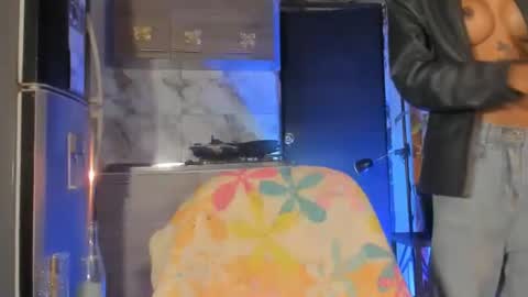 aprillebony319262 online show from April 23, 2:24 am