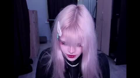 Snapshot of aprilspark chatting on April 20, 6:31 pm Alice D online show from April 20, 6:31 pm