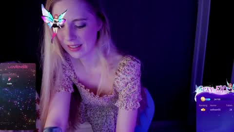 Snapshot of aqualen chatting on January 31, 12:18 pm aqualen online show from January 31, 12:18 pm