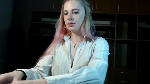 Snapshot of aqualen chatting on October 19, 11:33 am aqualen online show from October 19, 11:33 am