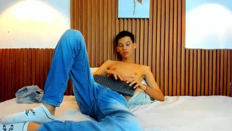 aquarius_xxx online show from October 28, 11:36 am