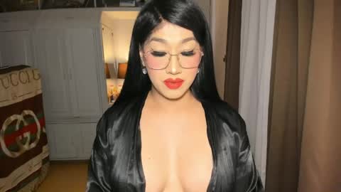 Alicia online show from April 21, 2:51 am