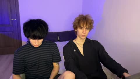 Snapshot of ar1zze chatting on April 2, 12:30 am zik and kris online show from April 2, 12:30 am