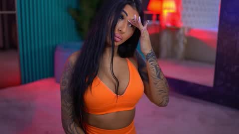 arabellaposh online show from December 5, 6:11 am