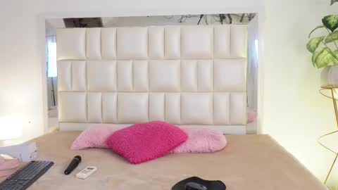   online show from February 25, 5:19 am