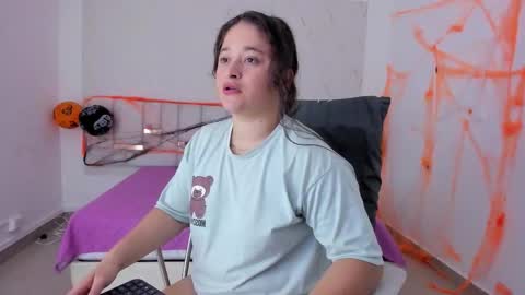 Snapshot of aradia_kiss chatting on October 20, 7:47 pm aradia_kiss online show from October 20, 7:47 pm