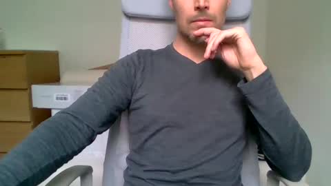 Snapshot of aragon9999 chatting on December 22, 11:00 am aragon9999 online show from December 22, 11:00 am