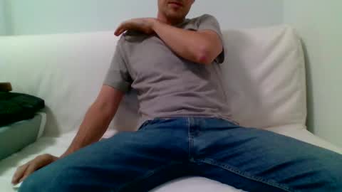 Snapshot of aragon9999 chatting on October 1, 8:04 pm aragon9999 online show from October 1, 8:04 pm