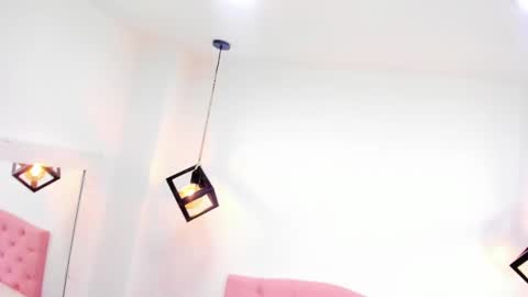 arah_issaa online show from February 28, 1:25 pm