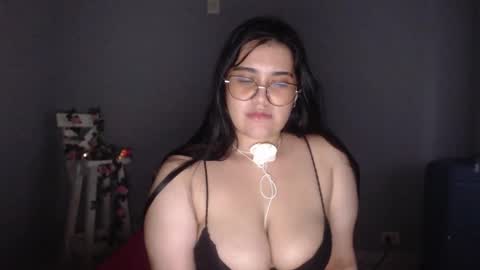 Aralyn  online show from March 11, 9:37 am