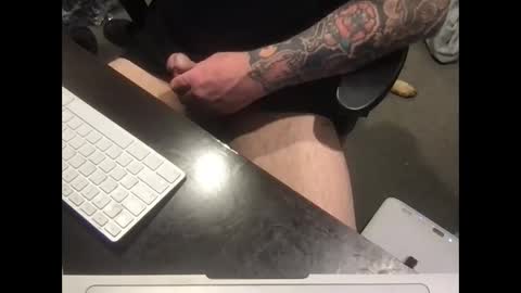 Snapshot of arcade76 chatting on November 25, 8:36 am arcade76 online show from November 25, 8:36 am