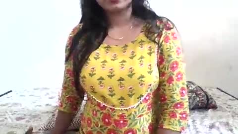 Snapshot of archangel36b chatting on June 2, 3:52 am Mohini online show from June 2, 3:52 am