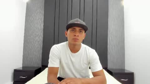 Snapshot of archie_hill chatting on July 9, 2:43 pm ARCHIE online show from July 9, 2:43 pm