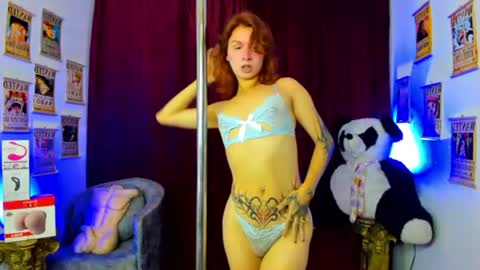 Snapshot of archy_lein chatting on June 22, 3:20 pm ARCHY LEIN online show from June 22, 3:20 pm