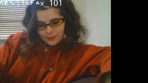 Snapshot of arcticfox_101 chatting on March 17, 11:57 am Daisy online show from March 17, 11:57 am