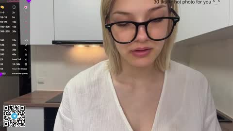 Caroline online show from April 21, 5:50 pm