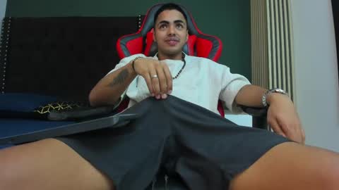 ares_pain_ online show from April 20, 7:26 pm