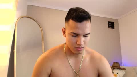 Snapshot of areslevi chatting on January 13, 6:57 pm ares levi online show from January 13, 6:57 pm