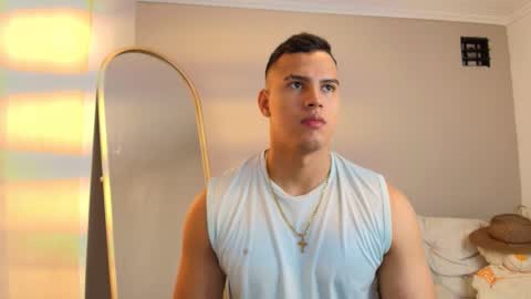 Snapshot of areslevi chatting on January 14, 6:46 pm ares levi online show from January 14, 6:46 pm