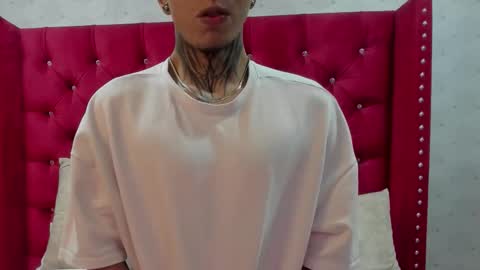 Snapshot of arespaxton chatting on March 14, 11:48 am AresPaxton online show from March 14, 11:48 am