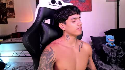 aress444 online show from February 2, 11:58 pm