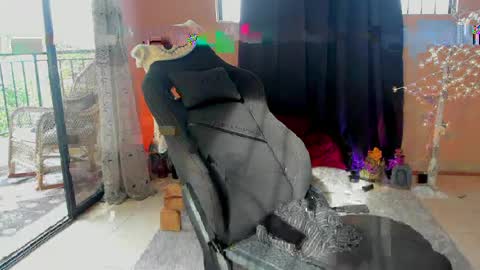 Snapshot of aress444 chatting on May 11, 9:12 pm aress444 online show from May 11, 9:12 pm