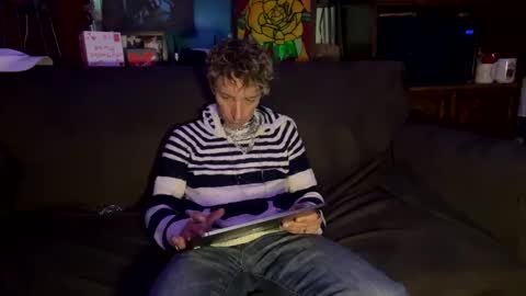 Snapshot of argabright chatting on February 23, 12:48 pm argabright online show from February 23, 12:48 pm