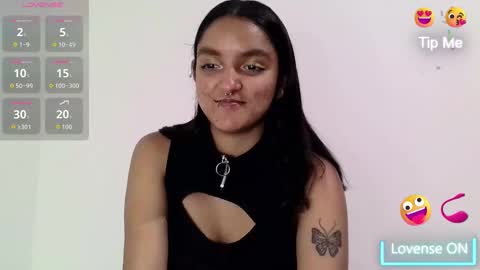 Snapshot of ari_20_ chatting on September 8, 11:37 pm Bella online show from September 8, 11:37 pm