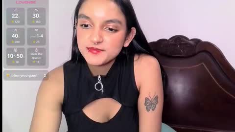 Snapshot of ari_20_ chatting on October 26, 12:05 am Bella online show from October 26, 12:05 am