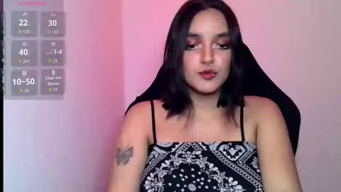 Snapshot of ari_20_ chatting on November 18, 12:16 am Bella online show from November 18, 12:16 am