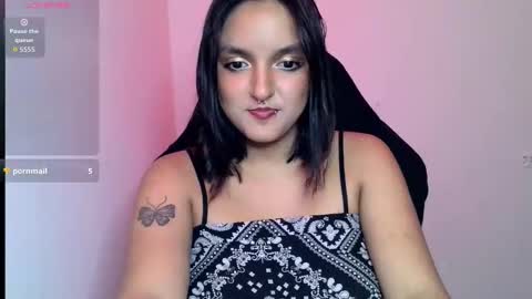 Snapshot of ari_20_ chatting on November 21, 4:22 am Bella online show from November 21, 4:22 am