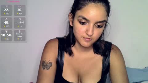 Snapshot of ari_20_ chatting on May 8, 3:01 am Bella online show from May 8, 3:01 am