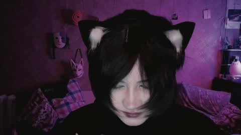 Ahri online show from April 24, 5:59 pm