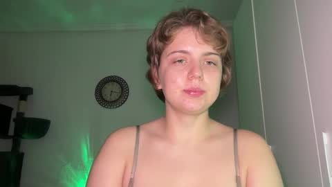 ari_crystal online show from March 5, 4:14 pm