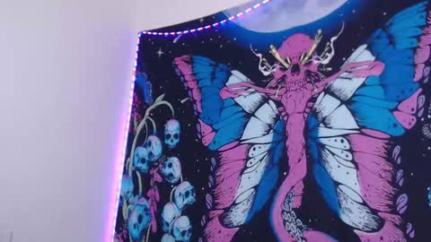 Ahri James online show from March 6, 12:40 am