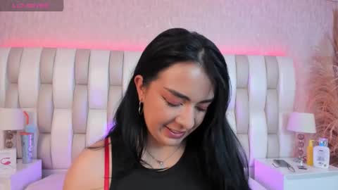 ari_lynn_ online show from February 4, 3:12 am