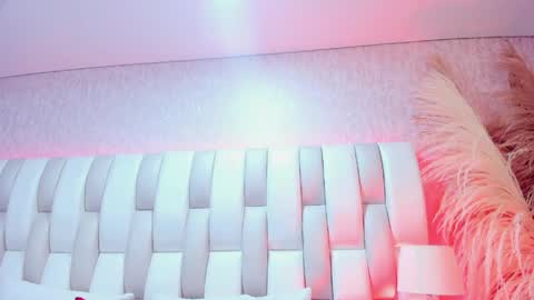 ari_lynn_ online show from April 8, 3:06 am