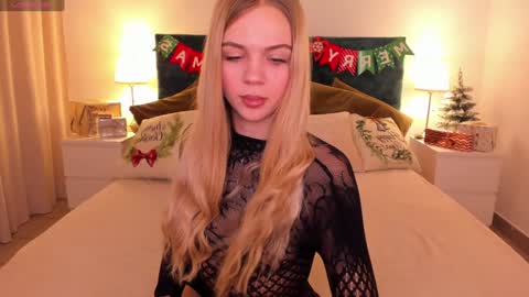 aria69stars online show from December 5, 8:55 am