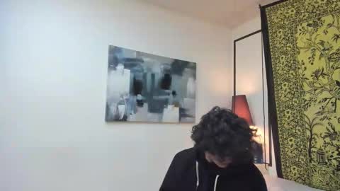 aria y orien  online show from November 28, 11:02 am