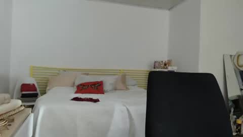 Snapshot of aria_andradee chatting on September 26, 3:10 am aria_andradee online show from September 26, 3:10 am