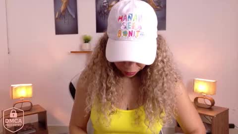 aria_bliss_01 online show from November 6, 1:23 pm