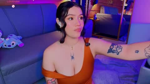 Snapshot of aria_bloomer chatting on April 9, 9:20 pm Ari online show from April 9, 9:20 pm