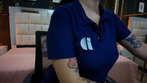 Snapshot of aria_bloomer chatting on May 24, 11:04 am Ari online show from May 24, 11:04 am