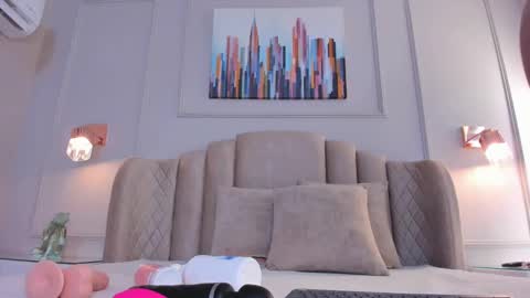 Aria  online show from December 14, 2:56 am