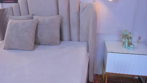 Aria  online show from December 18, 2:53 am