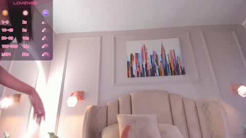 Aria  online show from December 24, 6:11 am