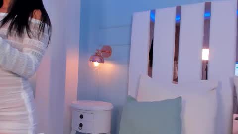 Snapshot of aria_hart chatting on October 9, 12:14 pm Aria online show from October 9, 12:14 pm