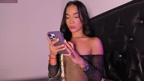 Snapshot of aria_hart chatting on October 12, 2:21 am Aria online show from October 12, 2:21 am