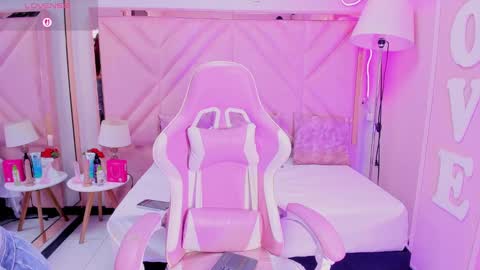 Aria Jones online show from September 17, 1:13 pm