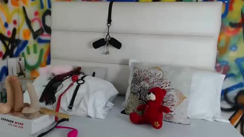 Snapshot of aria_martiin chatting on January 25, 7:06 am aria online show from January 25, 7:06 am